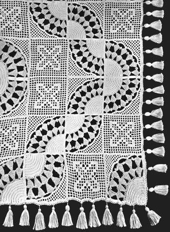 Link Chain Motif Bedspread Crochet Pattern