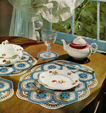 Table Setting Hairpin Lace & Crochet Pattern