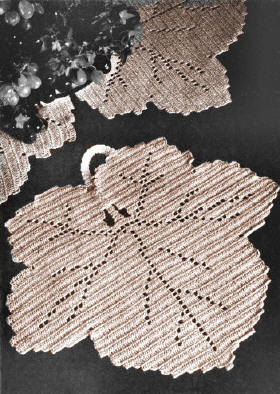 Maple Leaf Place Mat Crochet Pattern