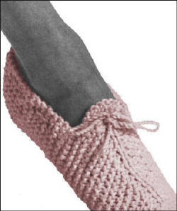 Easy Slippers in Garter Stitch Knitting Pattern