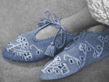 Embroidered Slippers Knitting Pattern 6-8