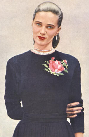Pullover Sweater with graph Rose Motif Knitting Pattern 32-39